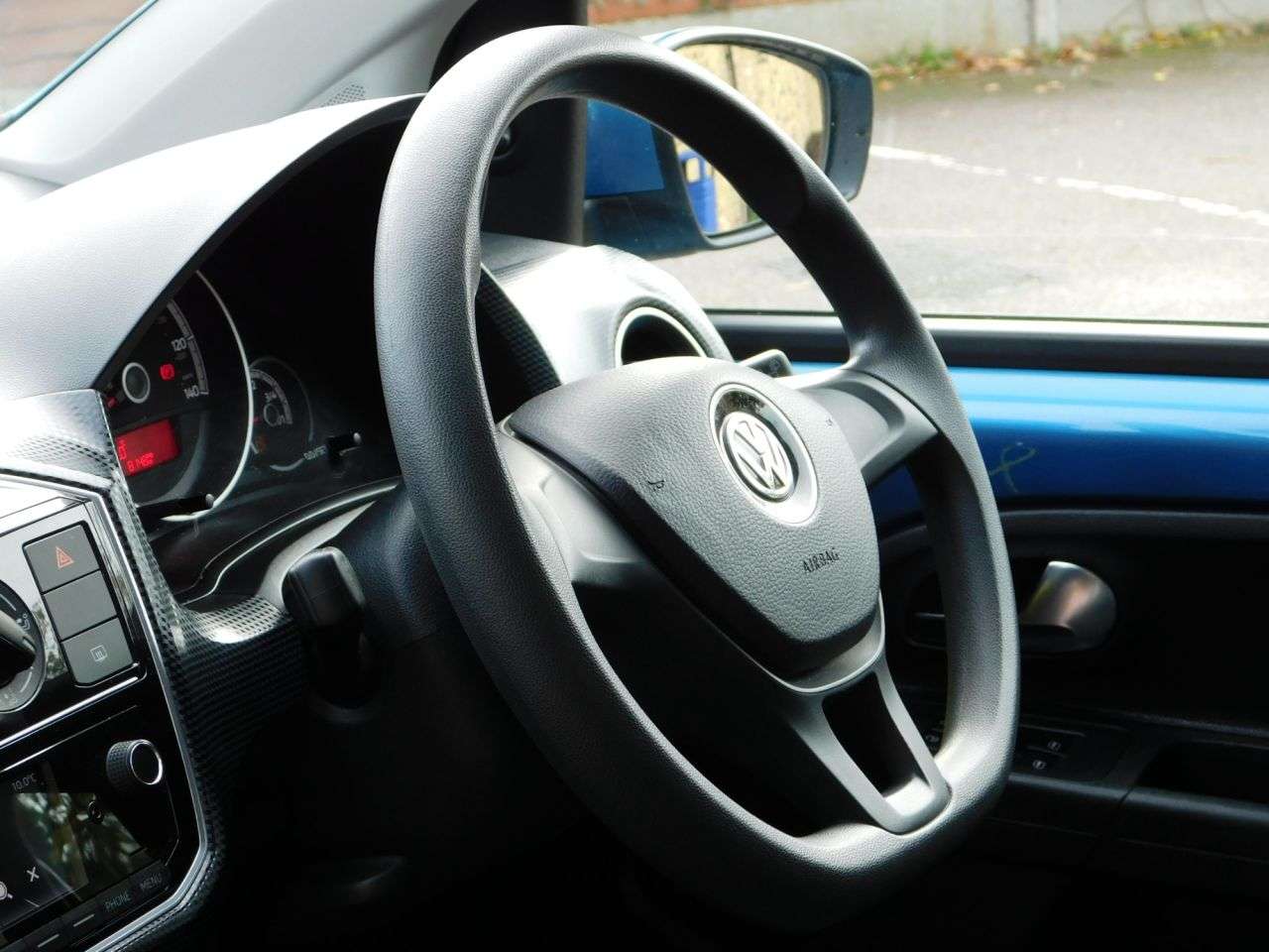 2017 VOLKSWAGEN UP! 2017 VOLKSWAGEN UP!