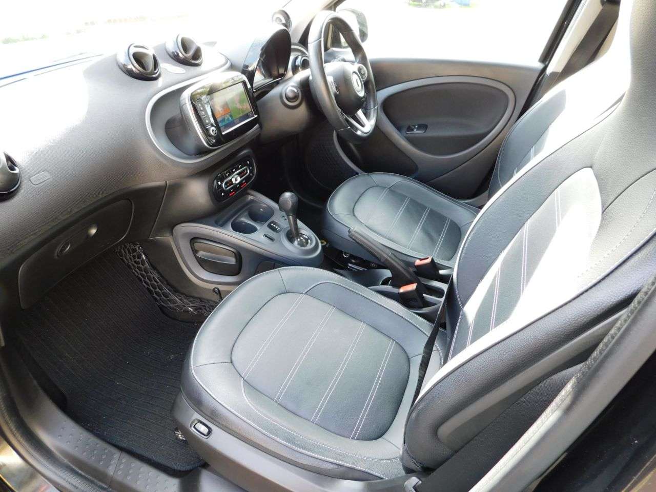 2018 SMART FORFOUR 2018 SMART FORFOUR