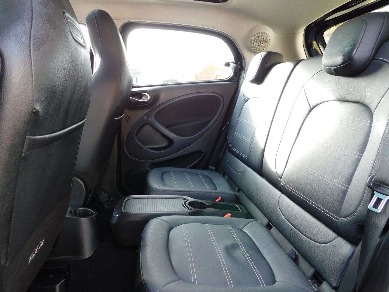 2018 SMART FORFOUR 2018 SMART FORFOUR