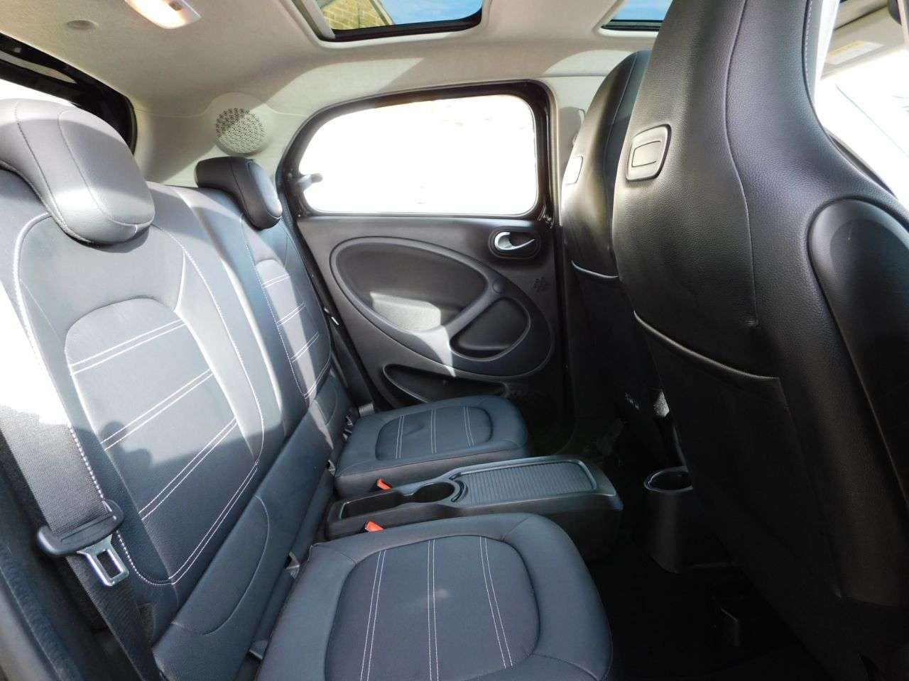 2018 SMART FORFOUR 2018 SMART FORFOUR