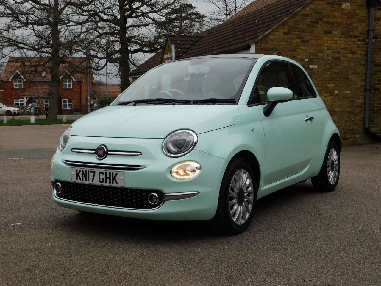 A 2017 FIAT 500 1.2 Lounge Hatchback 3dr Petrol Manual Euro 6 (s/s) (69 bhp) *LOW ROAD TAX, A 2017 FIAT 500 1.2 Lounge Hatchback 3dr Petrol Manual Euro 6 (s/s) (69 bhp) *LOW ROAD TAX,