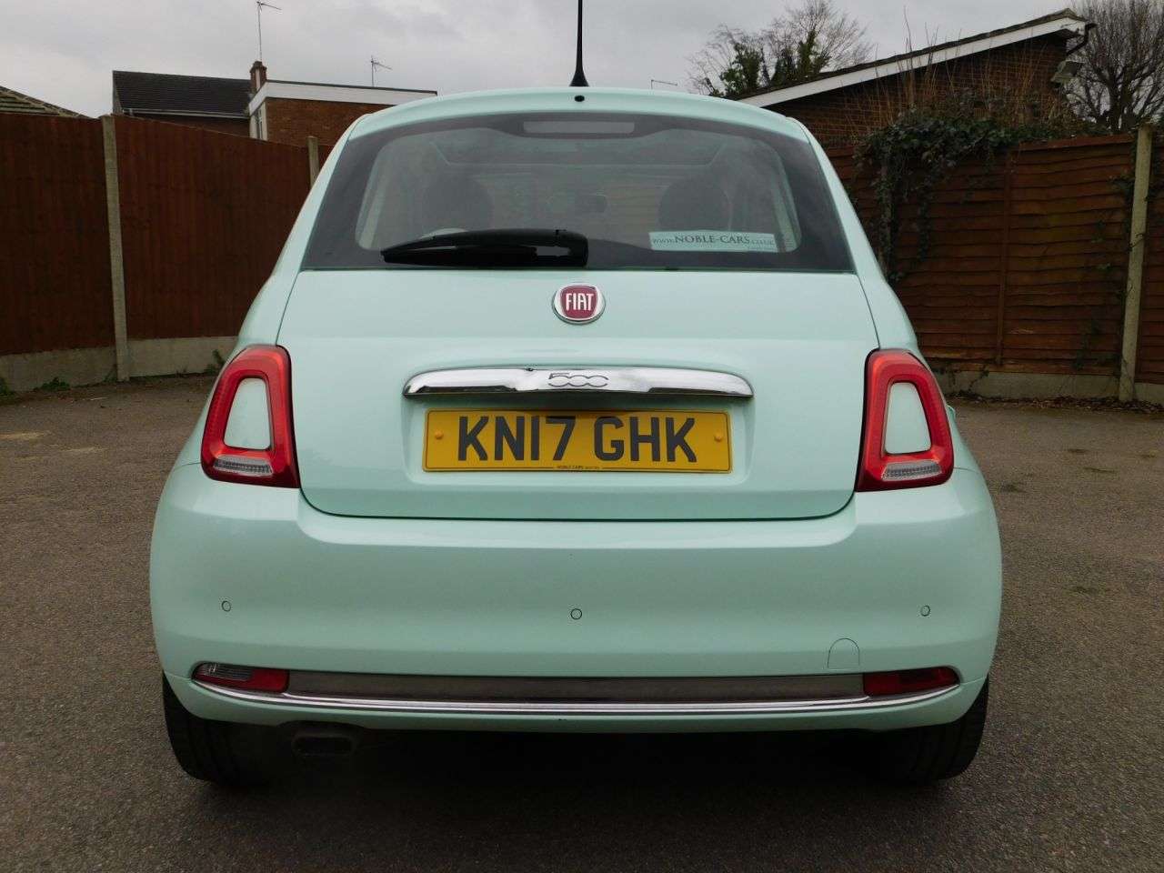 2017 FIAT 500 2017 FIAT 500