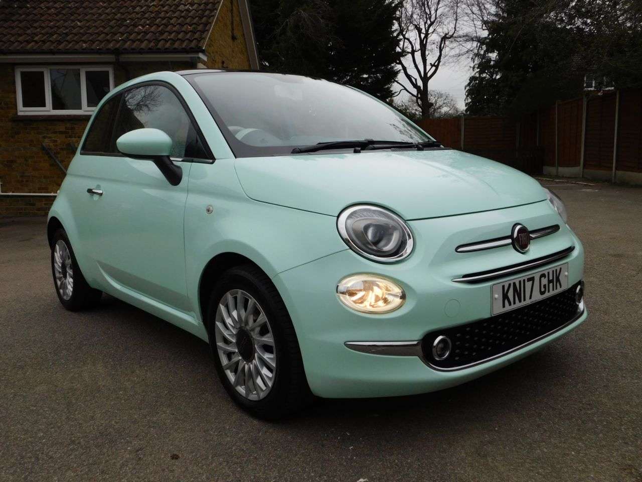 2017 FIAT 500 2017 FIAT 500
