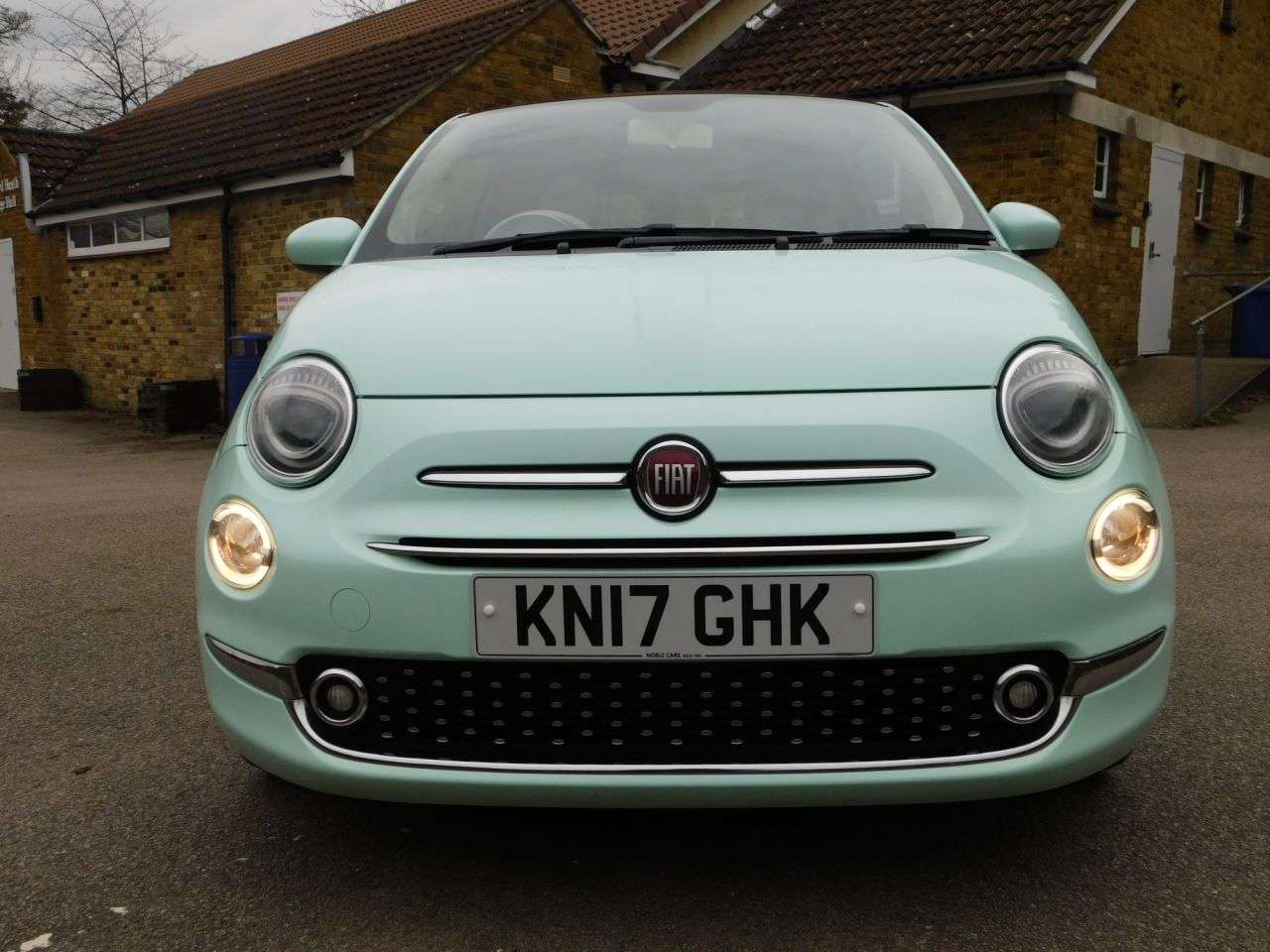 2017 FIAT 500 2017 FIAT 500