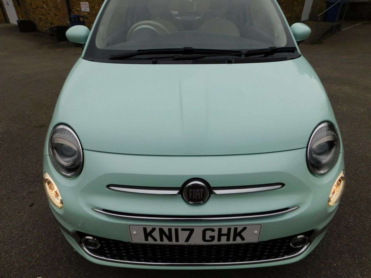 2017 FIAT 500 2017 FIAT 500