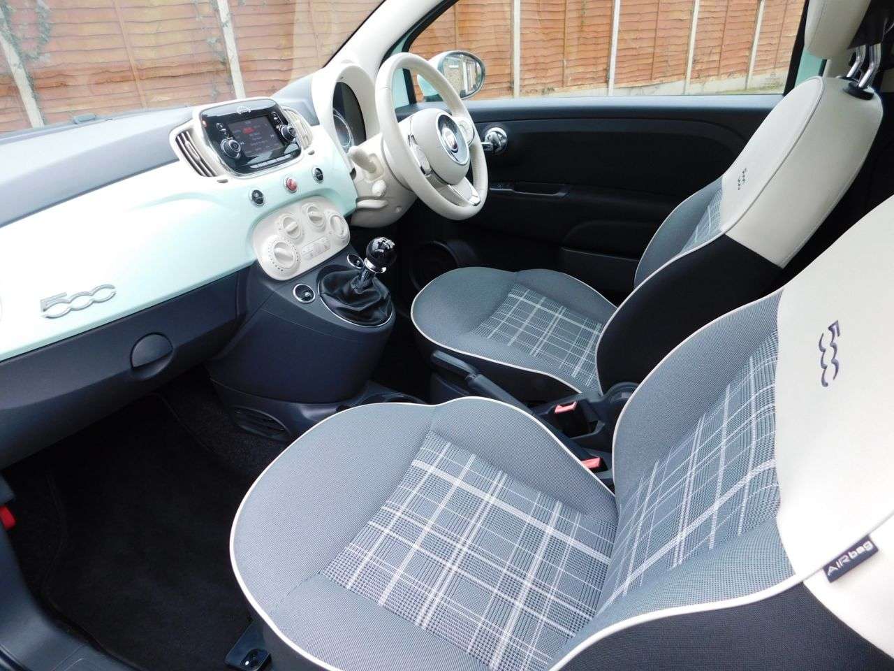 2017 FIAT 500 2017 FIAT 500