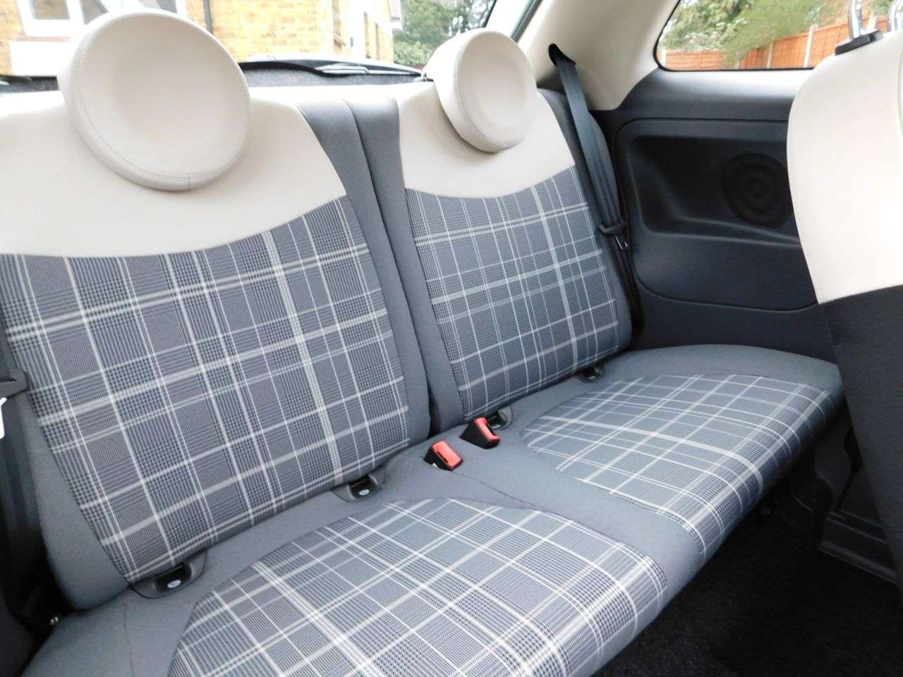 2017 FIAT 500 2017 FIAT 500