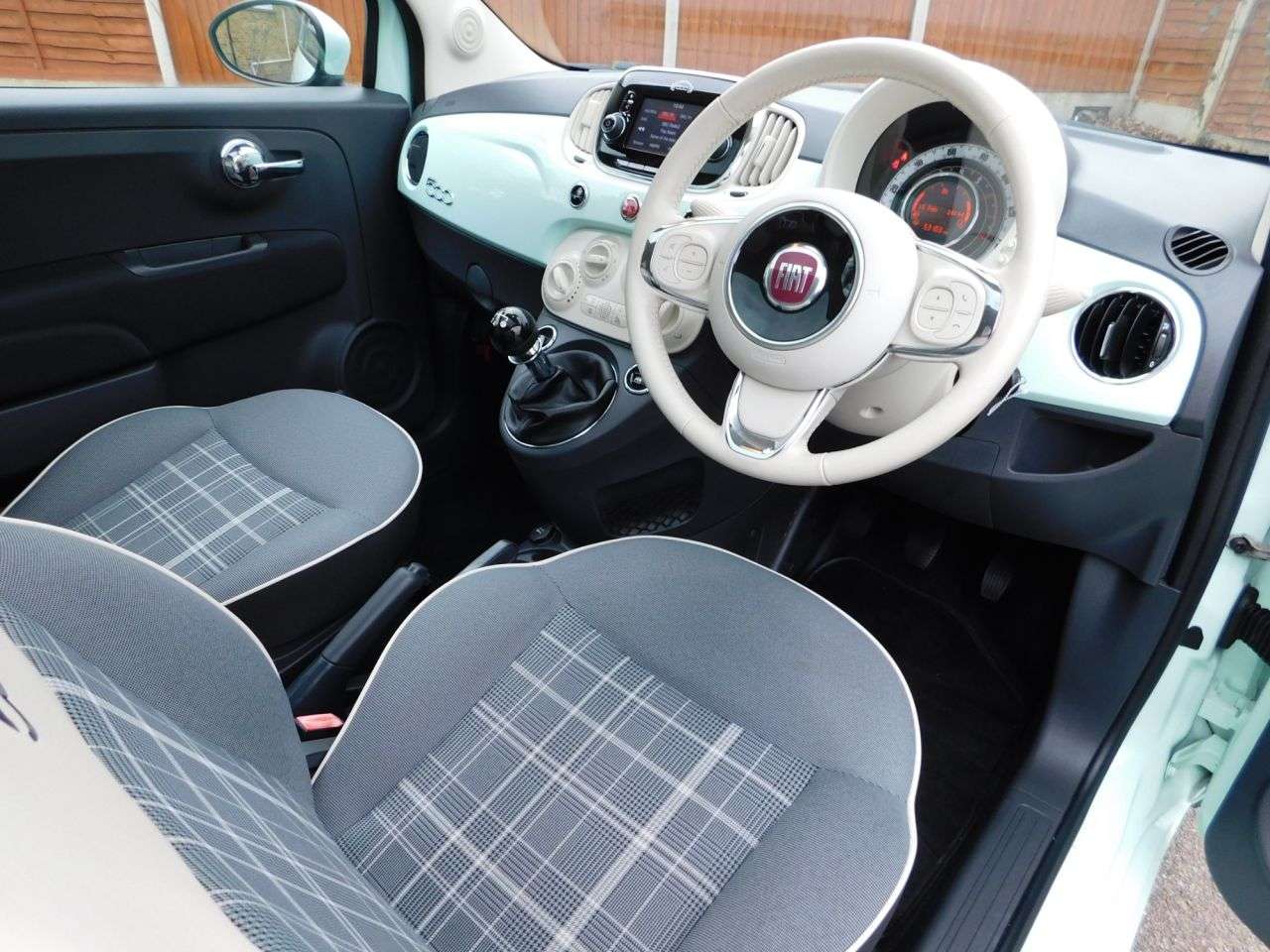 2017 FIAT 500 2017 FIAT 500