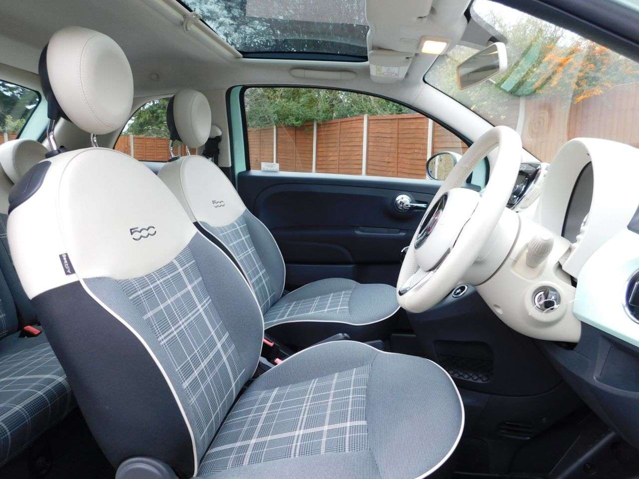 2017 FIAT 500 2017 FIAT 500