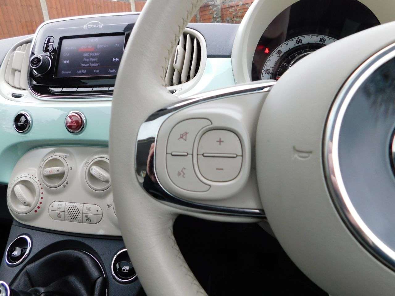 2017 FIAT 500 2017 FIAT 500