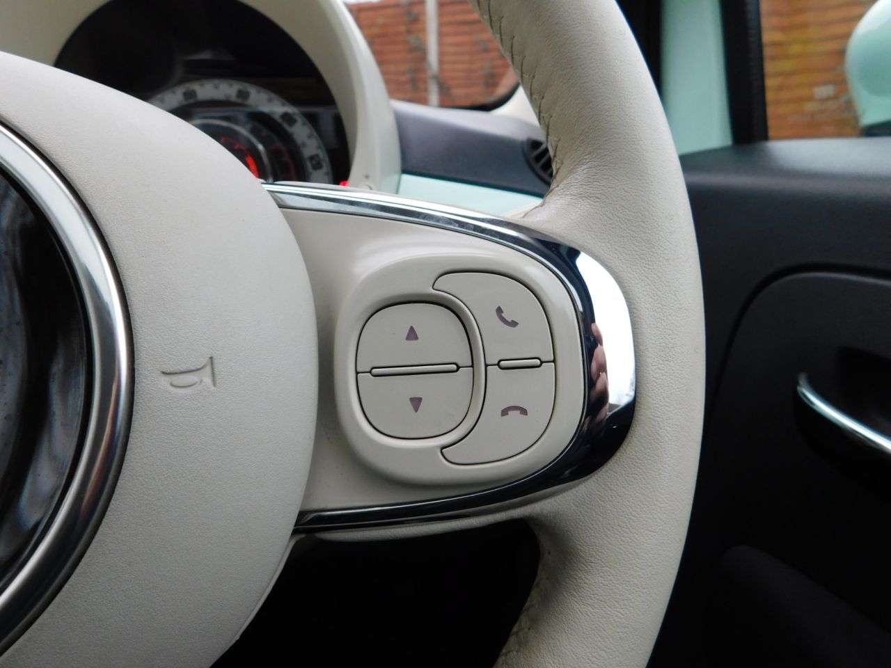 2017 FIAT 500 2017 FIAT 500