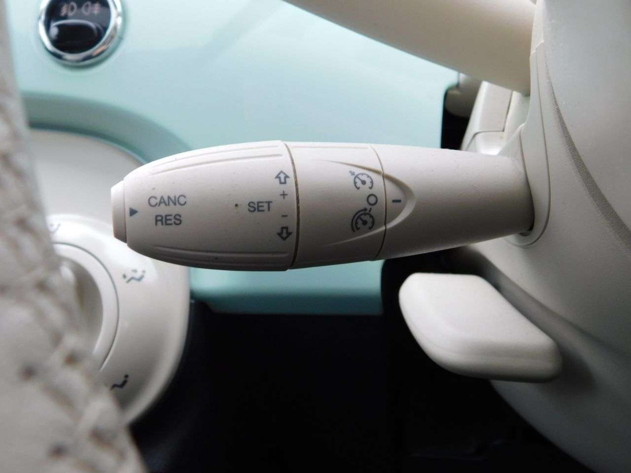 2017 FIAT 500 2017 FIAT 500