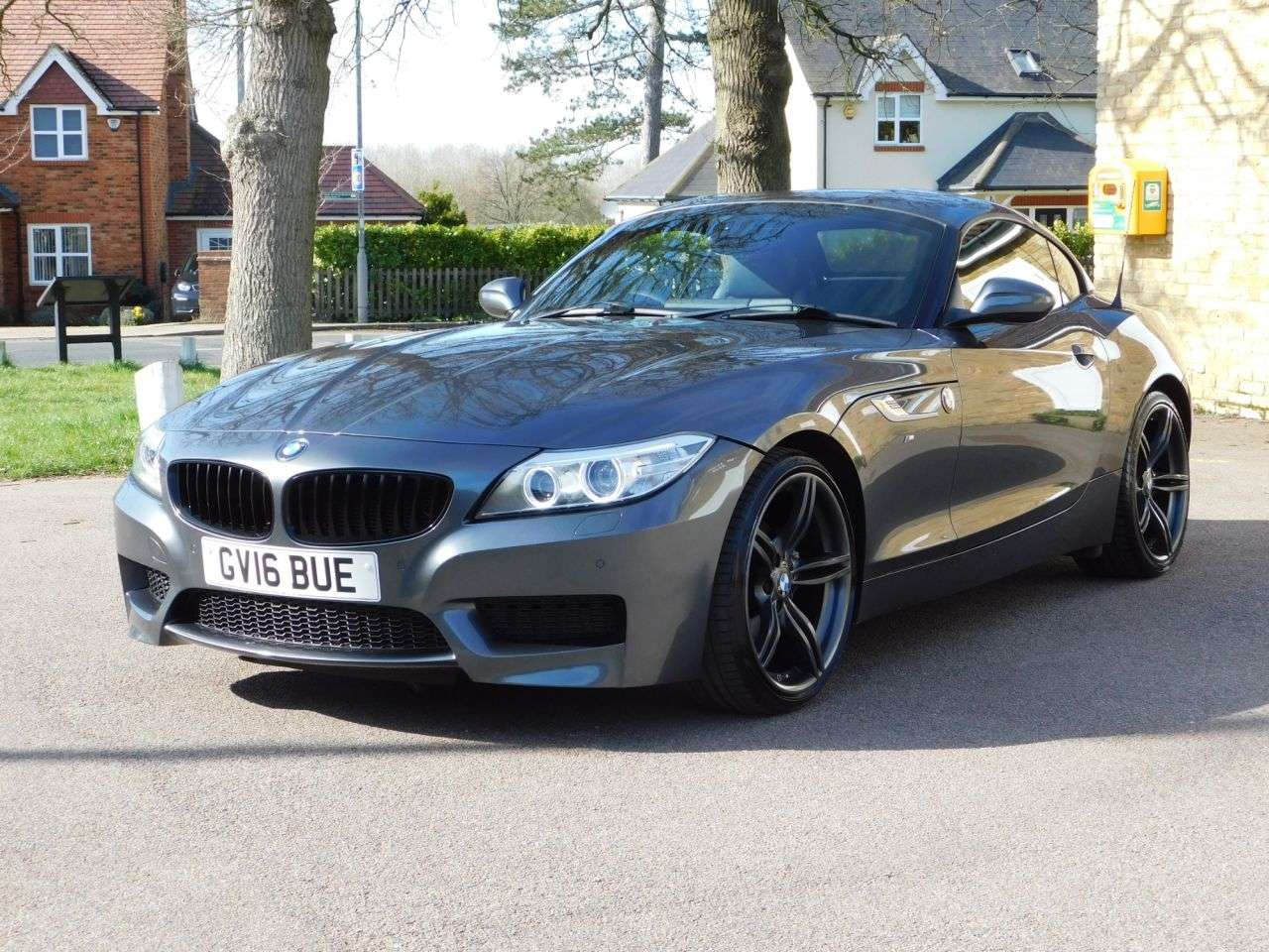 A 2016 BMW Z4 2.0 20i M Sport Convertible 2dr Petrol Auto sDrive Euro 6 (184 ps) *FSH, UL A 2016 BMW Z4 2.0 20i M Sport Convertible 2dr Petrol Auto sDrive Euro 6 (184 ps) *FSH, UL