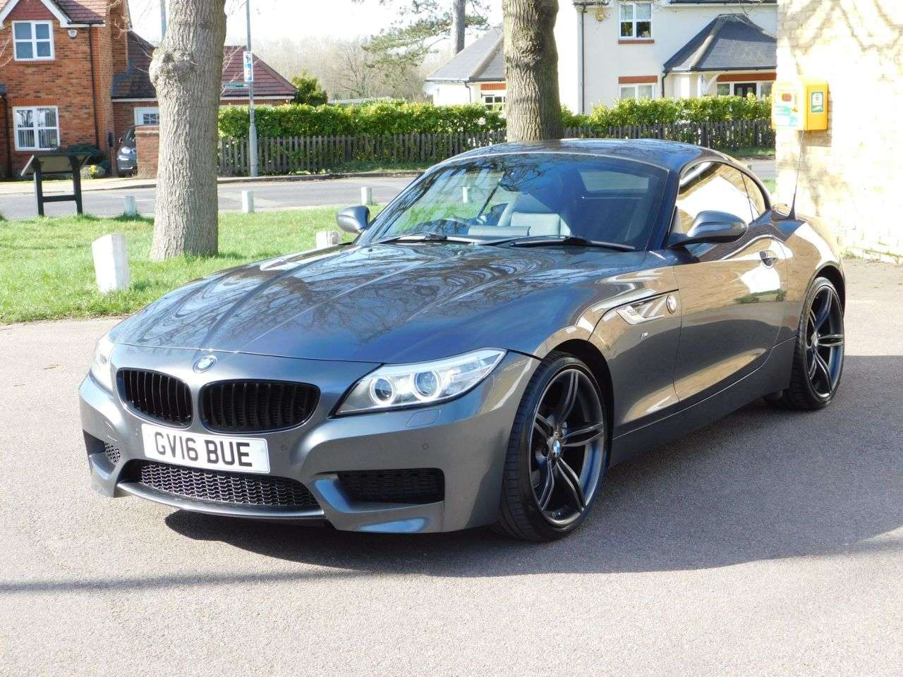 A 2016 BMW Z4 2.0 20i M Sport Convertible 2dr Petrol Auto sDrive Euro 6 (184 ps) *FSH, UL A 2016 BMW Z4 2.0 20i M Sport Convertible 2dr Petrol Auto sDrive Euro 6 (184 ps) *FSH, UL