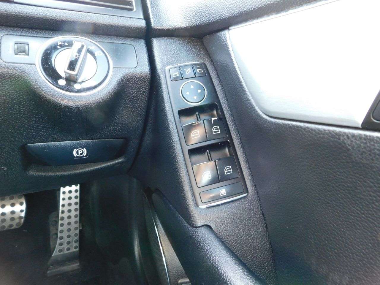 2009 MERCEDES-BENZ C-CLASS 2009 MERCEDES-BENZ C-CLASS