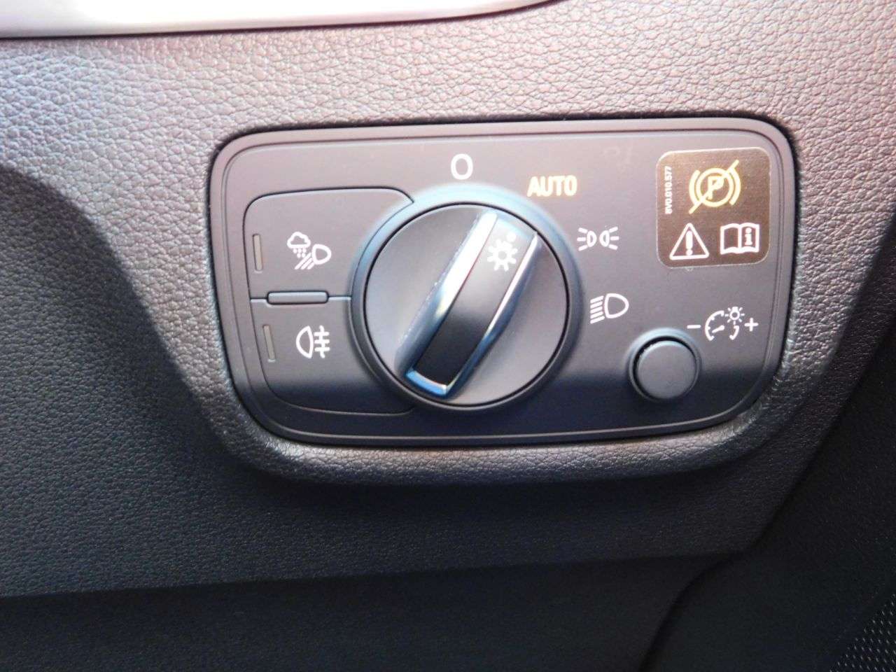 2018 AUDI Q2 2018 AUDI Q2