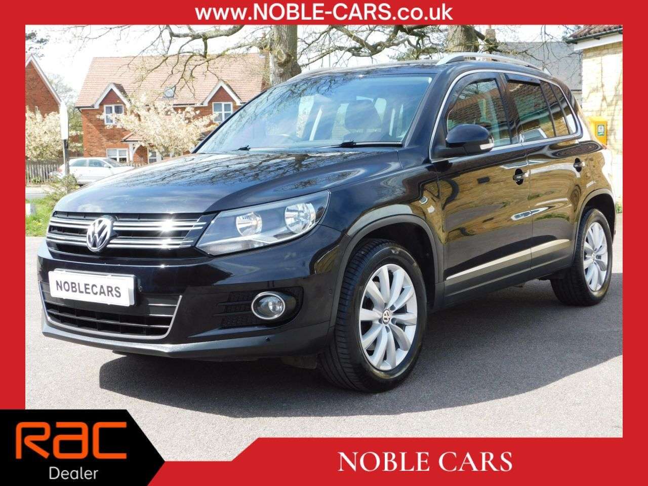A 2014 VOLKSWAGEN TIGUAN 2.0 TDI BlueMotion Tech Match SUV 5dr Diesel Manual 2WD Euro 5 (s/s) (140 p A 2014 VOLKSWAGEN TIGUAN 2.0 TDI BlueMotion Tech Match SUV 5dr Diesel Manual 2WD Euro 5 (s/s) (140 p