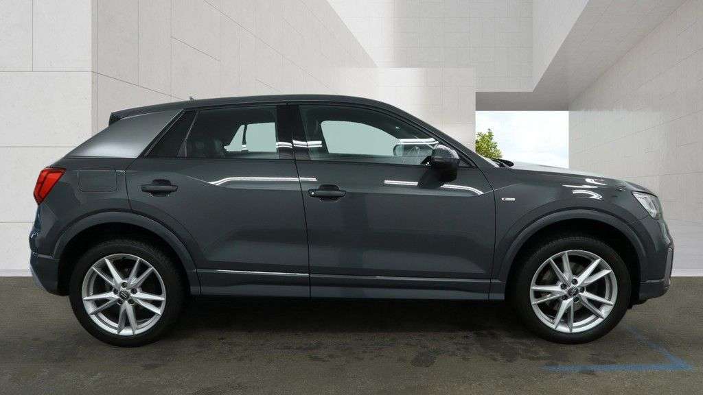 2017 AUDI Q2 2017 AUDI Q2
