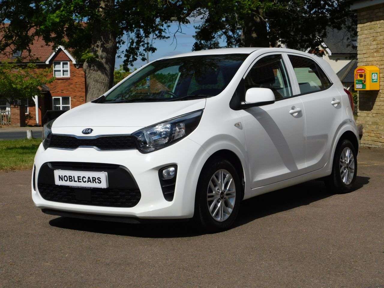 A 2021 KIA PICANTO 1.0 DPi 2 Hatchback 5dr Petrol AMT Euro 6 (s/s) (66 bhp) *INSURANCE GROUP 1 A 2021 KIA PICANTO 1.0 DPi 2 Hatchback 5dr Petrol AMT Euro 6 (s/s) (66 bhp) *INSURANCE GROUP 1