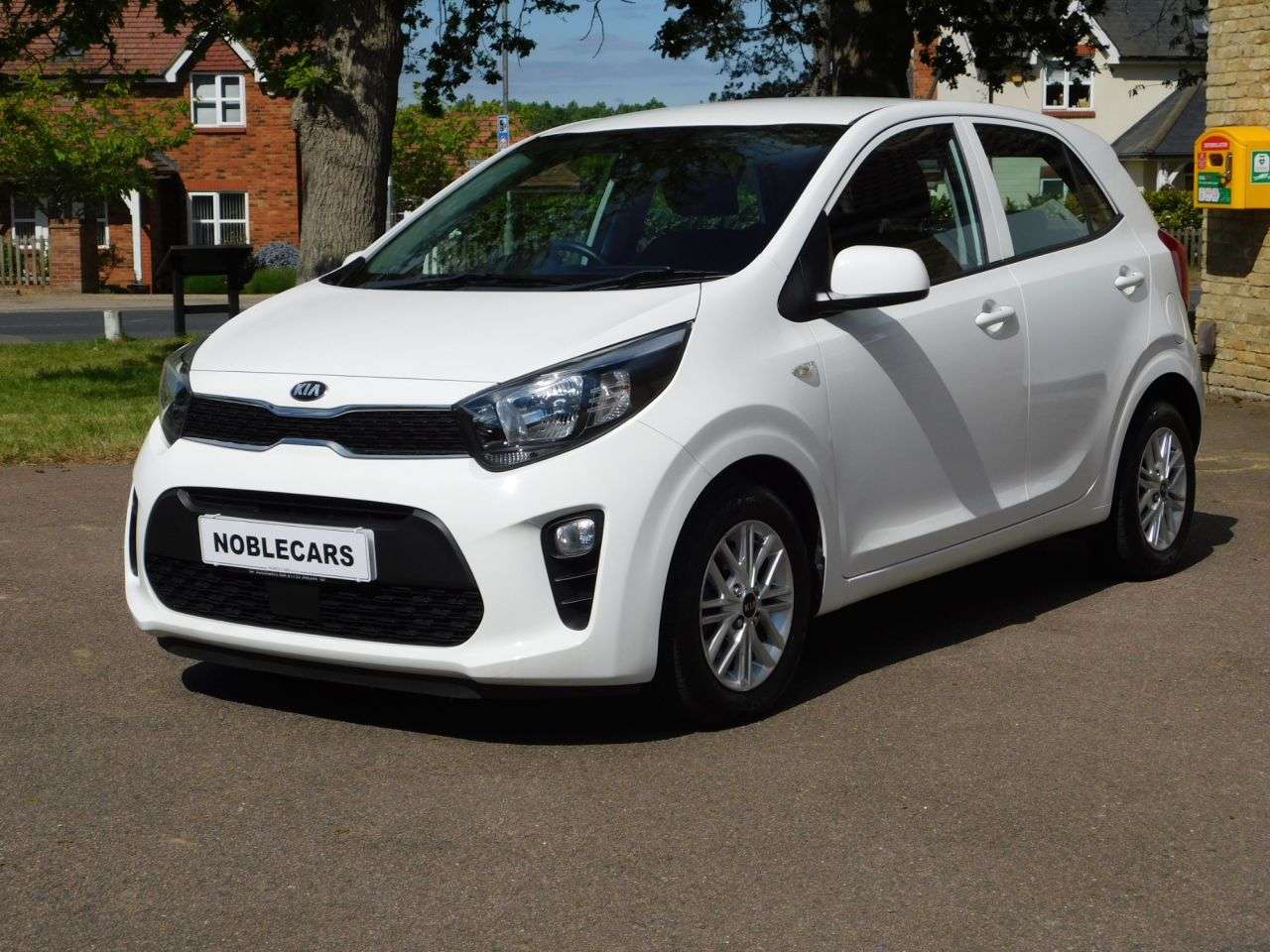 A 2021 KIA PICANTO 1.0 DPi 2 Hatchback 5dr Petrol AMT Euro 6 (s/s) (66 bhp) *INSURANCE GROUP 1 A 2021 KIA PICANTO 1.0 DPi 2 Hatchback 5dr Petrol AMT Euro 6 (s/s) (66 bhp) *INSURANCE GROUP 1