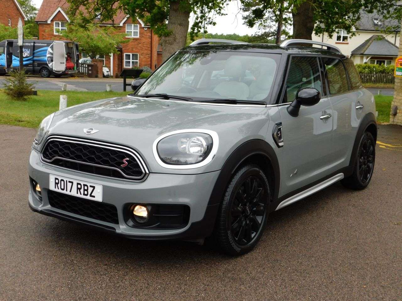 A 2017 MINI COUNTRYMAN 2.0 Cooper SD SUV 5dr Diesel Auto ALL4 Euro 6 (s/s) (190 ps) *£5,000 of EXT A 2017 MINI COUNTRYMAN 2.0 Cooper SD SUV 5dr Diesel Auto ALL4 Euro 6 (s/s) (190 ps) *£5,000 of EXT