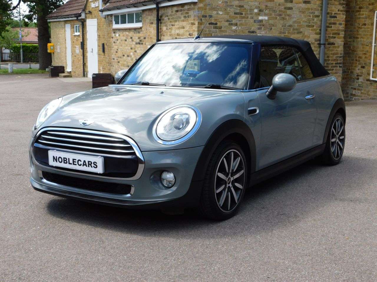 2016 MINI CONVERTIBLE 2016 MINI CONVERTIBLE