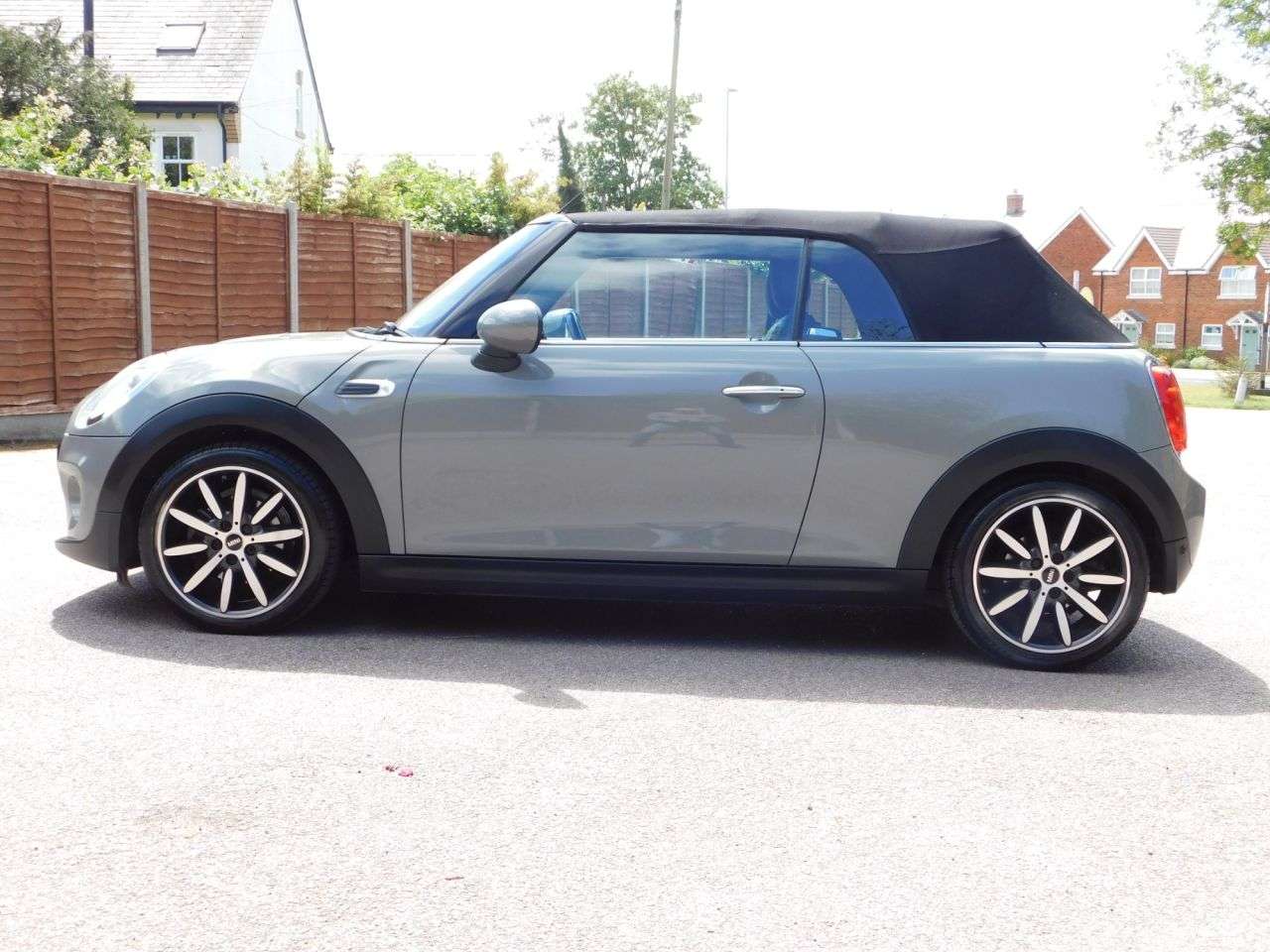 2016 MINI CONVERTIBLE 2016 MINI CONVERTIBLE