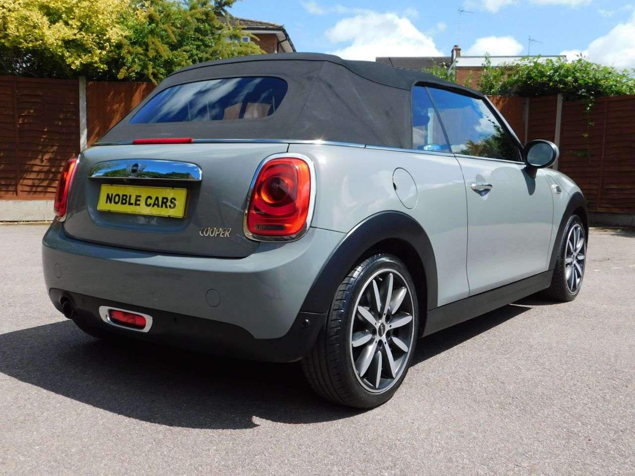2016 MINI CONVERTIBLE 2016 MINI CONVERTIBLE