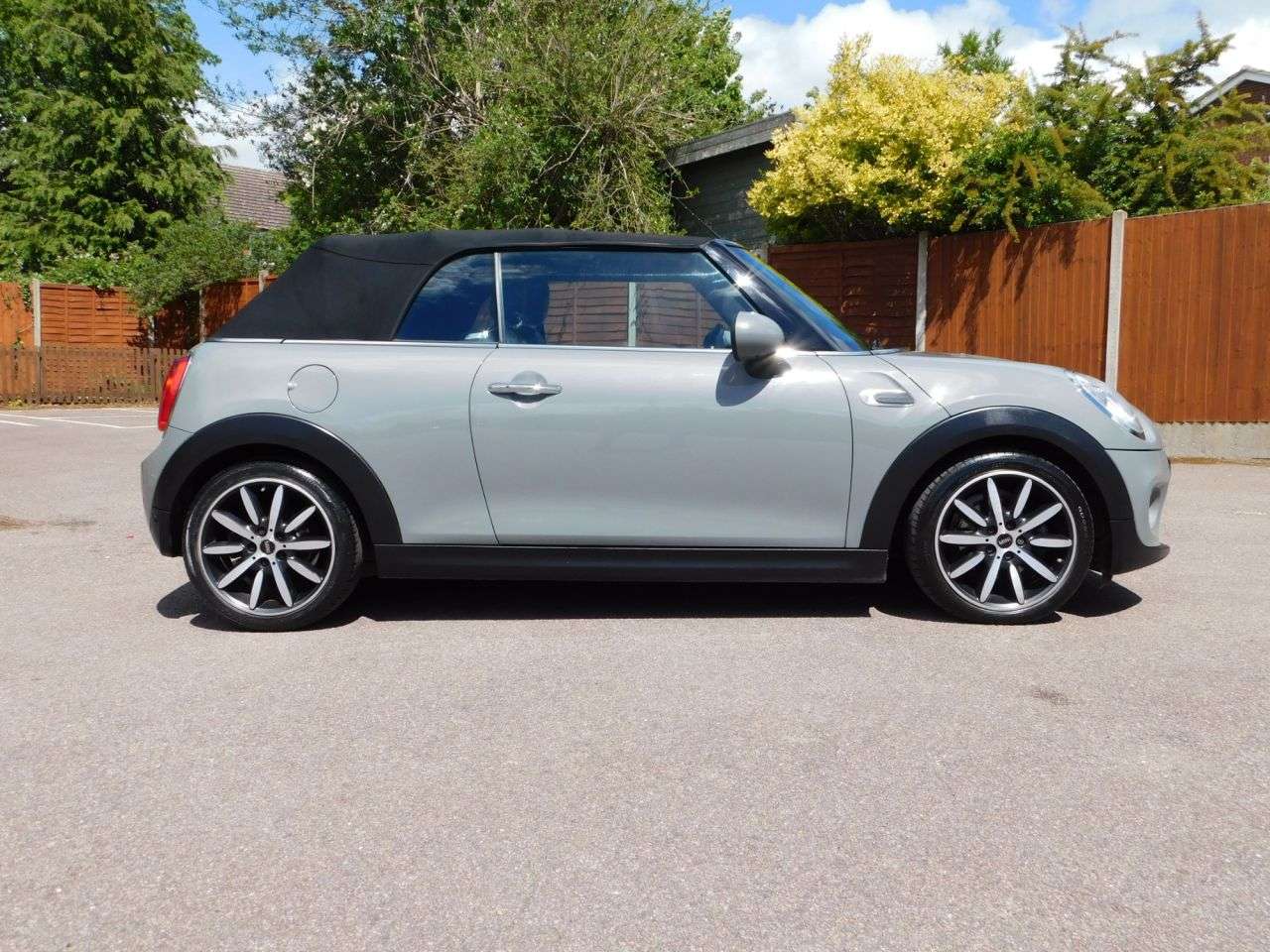2016 MINI CONVERTIBLE 2016 MINI CONVERTIBLE