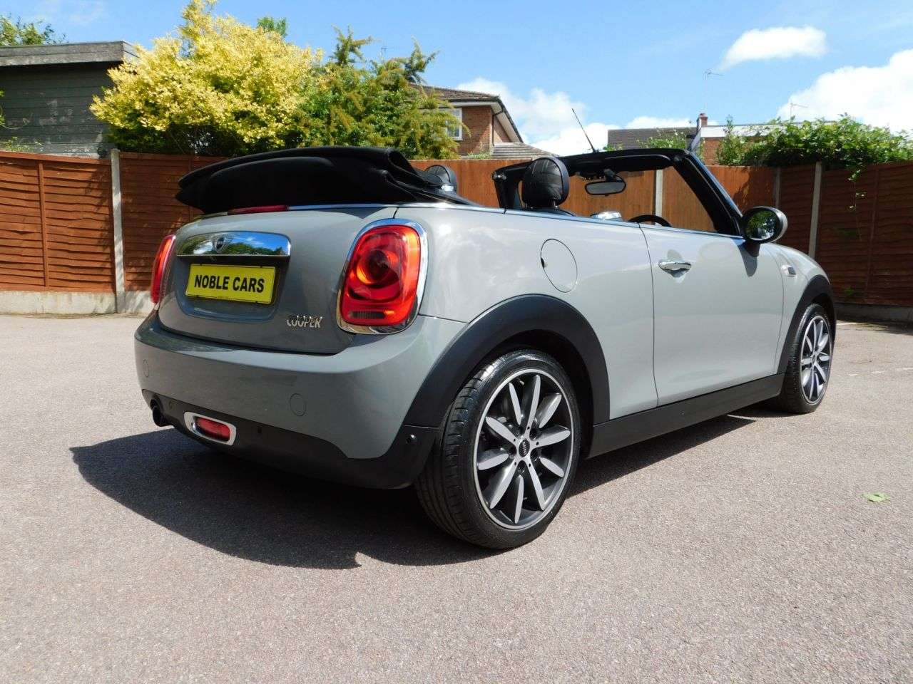 2016 MINI CONVERTIBLE 2016 MINI CONVERTIBLE