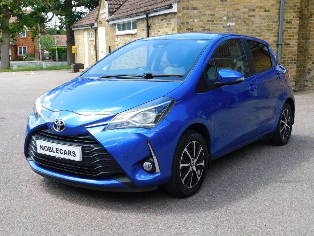 A 2019 TOYOTA YARIS 1.5 VVT-i Icon Tech Hatchback 5dr Petrol Manual Euro 6 (111 ps) *ULEZ COMPL A 2019 TOYOTA YARIS 1.5 VVT-i Icon Tech Hatchback 5dr Petrol Manual Euro 6 (111 ps) *ULEZ COMPL
