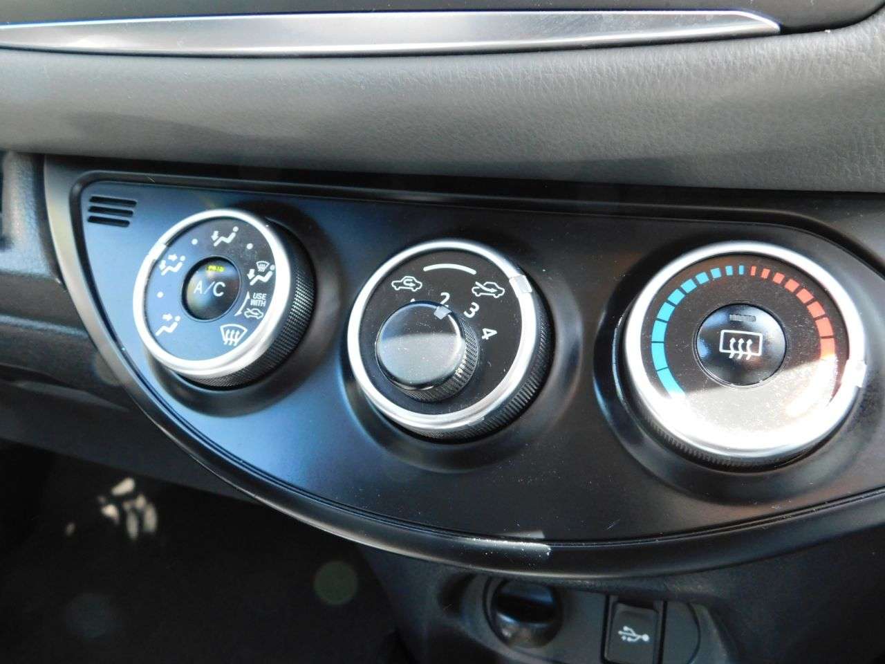 2019 TOYOTA YARIS 2019 TOYOTA YARIS