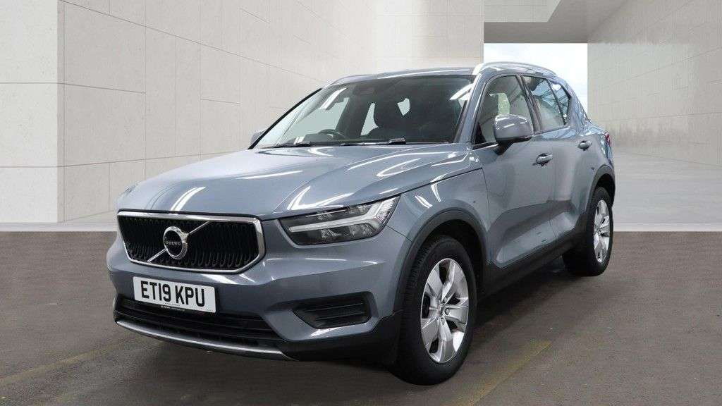 A 2019 VOLVO XC40 2.0 T4 Momentum SUV 5dr Petrol Auto Euro 6 (s/s) (190 ps) *FSH, ULEZ COMPLI A 2019 VOLVO XC40 2.0 T4 Momentum SUV 5dr Petrol Auto Euro 6 (s/s) (190 ps) *FSH, ULEZ COMPLI