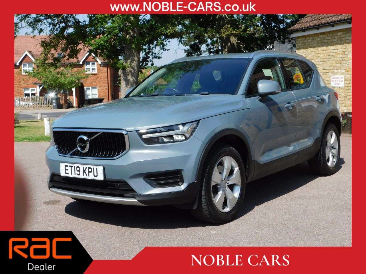 A 2019 VOLVO XC40 2.0 T4 Momentum SUV 5dr Petrol Auto Euro 6 (s/s) (190 ps) *FSH, ULEZ COMPLI A 2019 VOLVO XC40 2.0 T4 Momentum SUV 5dr Petrol Auto Euro 6 (s/s) (190 ps) *FSH, ULEZ COMPLI