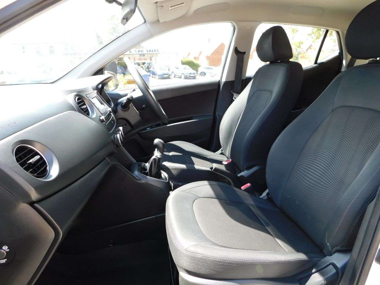 2017 HYUNDAI I10 2017 HYUNDAI I10