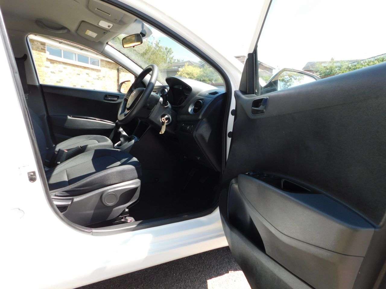 2017 HYUNDAI I10 2017 HYUNDAI I10