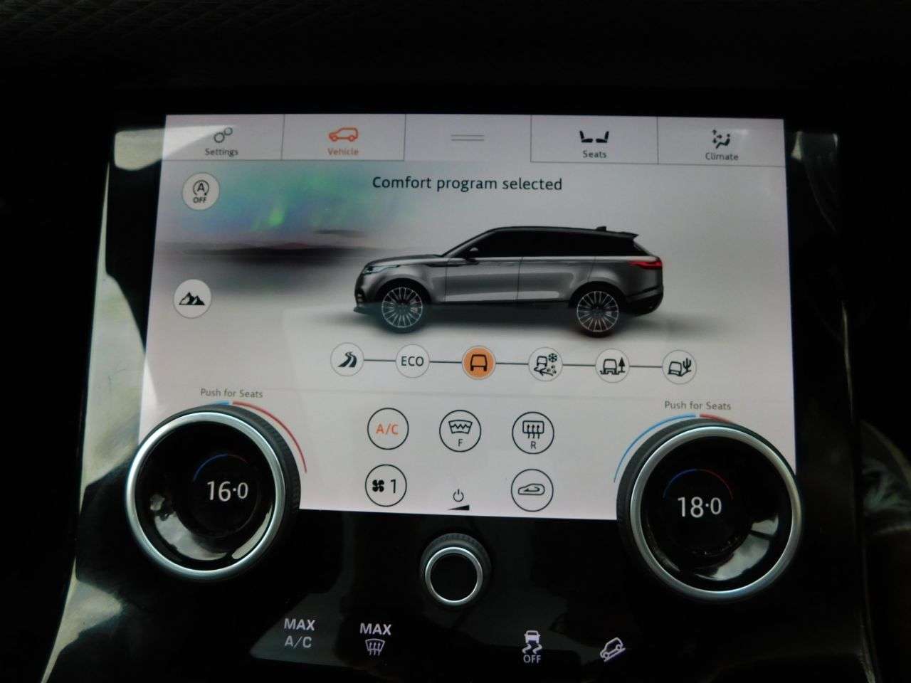 2019 LAND ROVER RANGE ROVER VELAR 2019 LAND ROVER RANGE ROVER VELAR