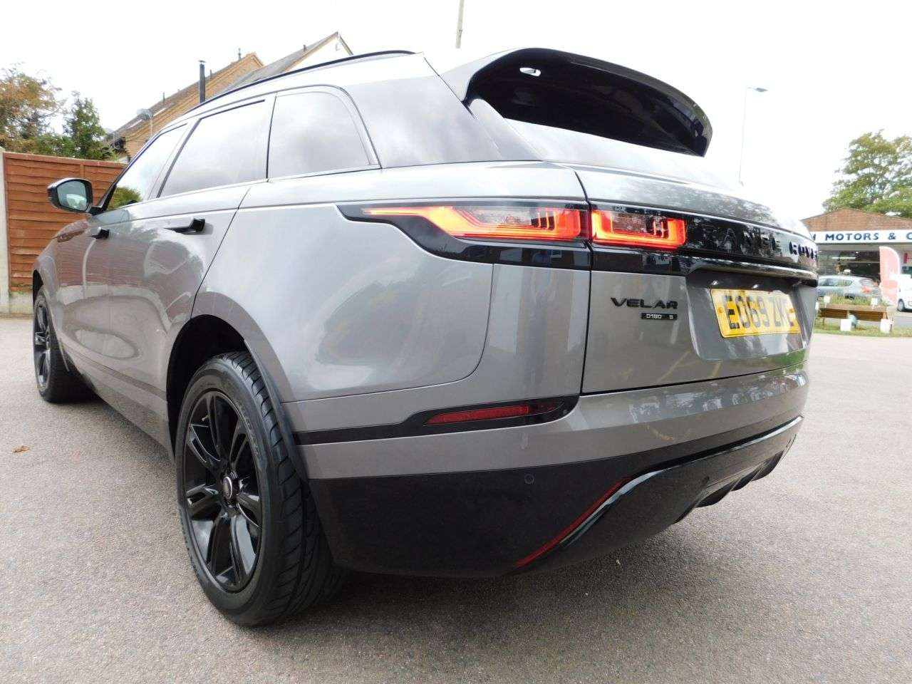 2019 LAND ROVER RANGE ROVER VELAR 2019 LAND ROVER RANGE ROVER VELAR