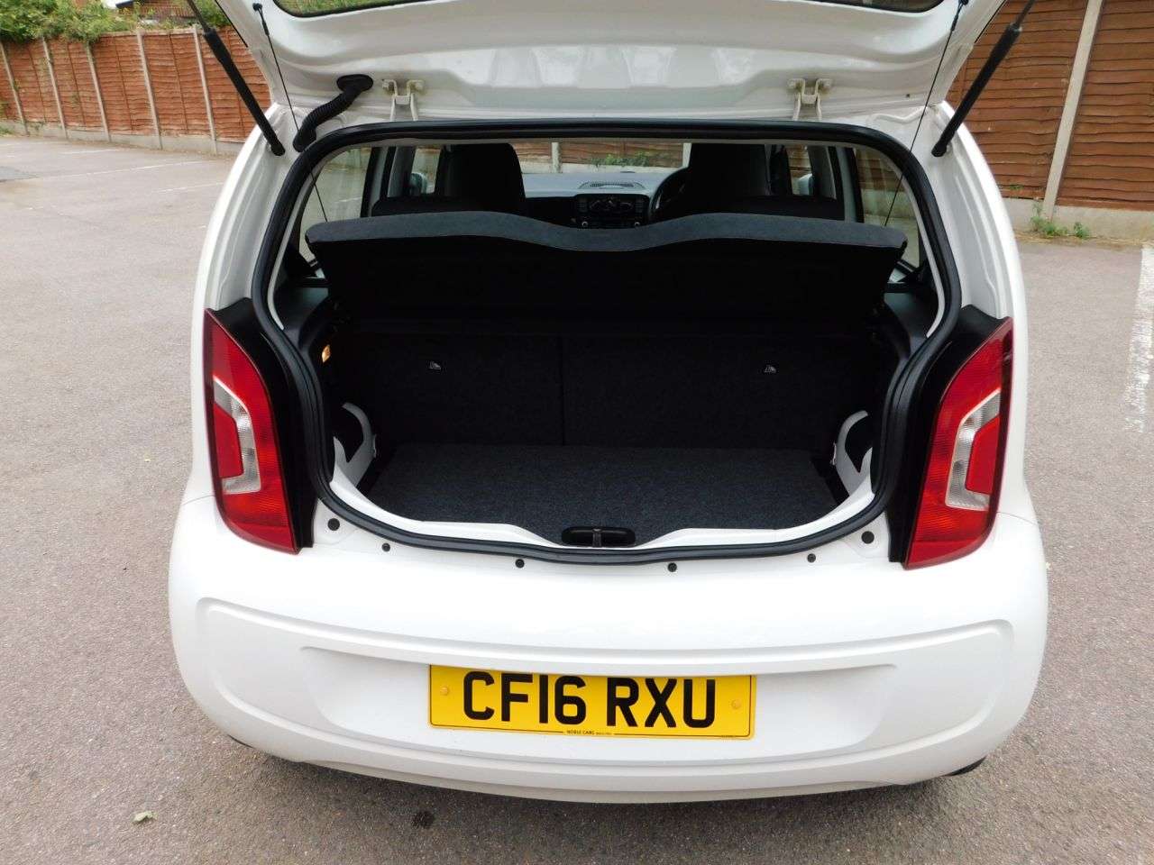 2016 VOLKSWAGEN UP! 2016 VOLKSWAGEN UP!