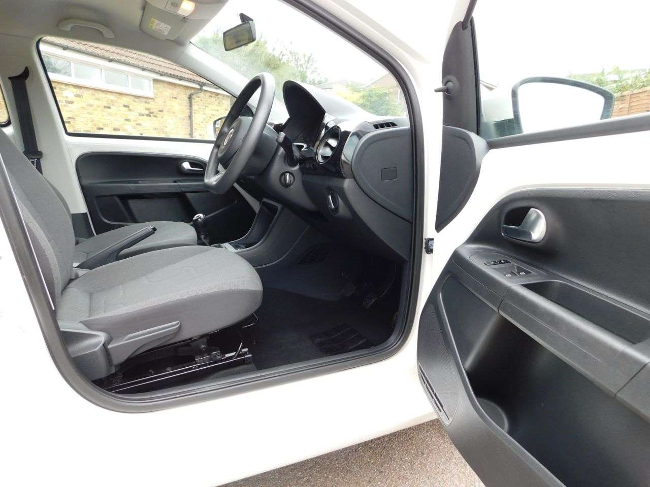 2016 VOLKSWAGEN UP! 2016 VOLKSWAGEN UP!