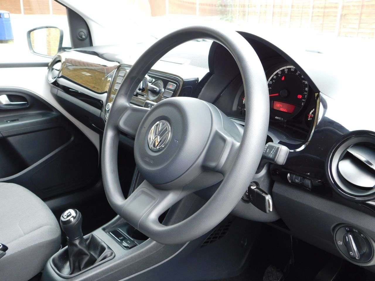2016 VOLKSWAGEN UP! 2016 VOLKSWAGEN UP!