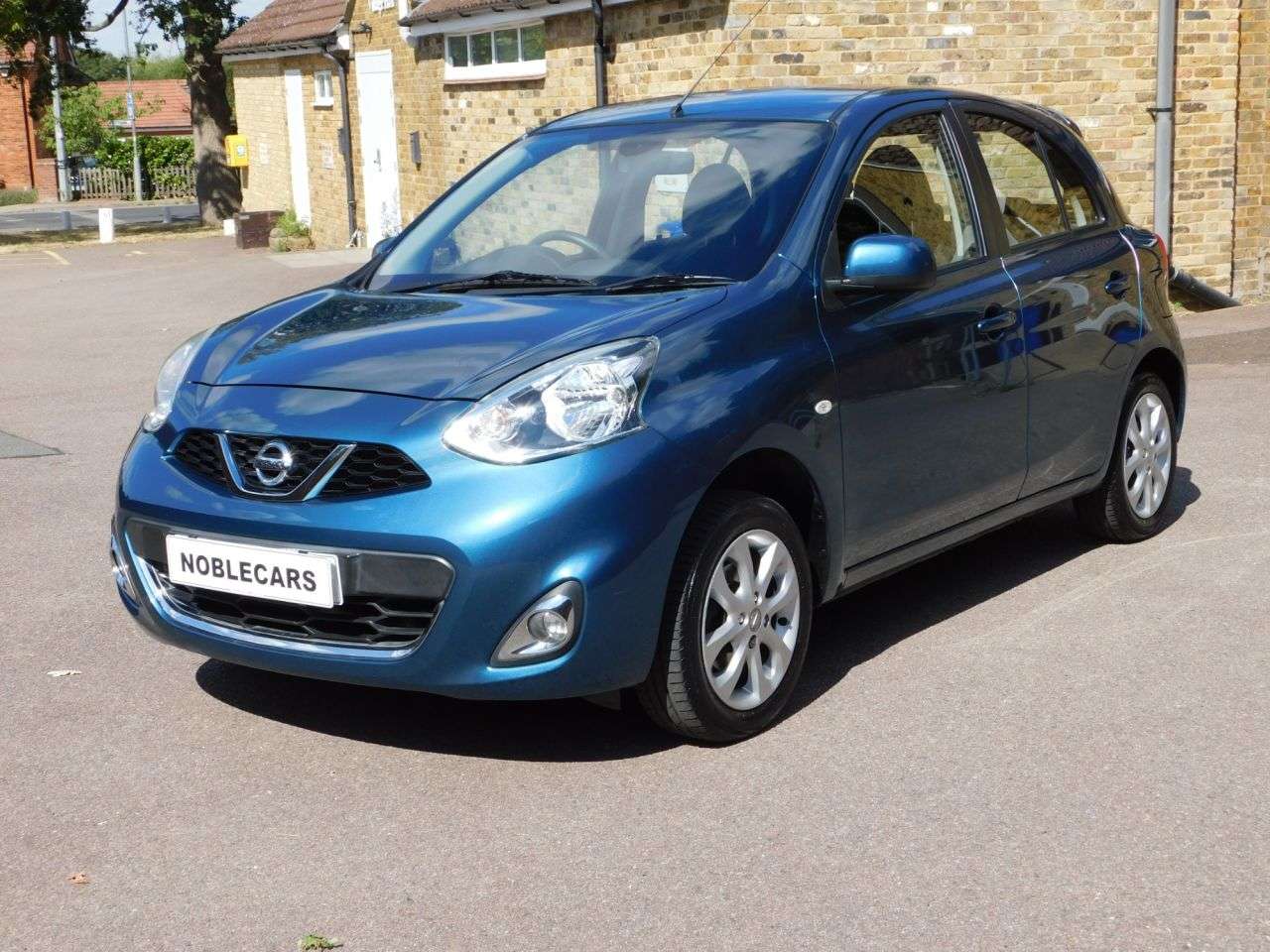 A 2016 NISSAN MICRA 1.2 Acenta Hatchback 5dr Petrol Manual Euro 6 (80 ps) *FSH, ULEZ COMPLIANT, A 2016 NISSAN MICRA 1.2 Acenta Hatchback 5dr Petrol Manual Euro 6 (80 ps) *FSH, ULEZ COMPLIANT,