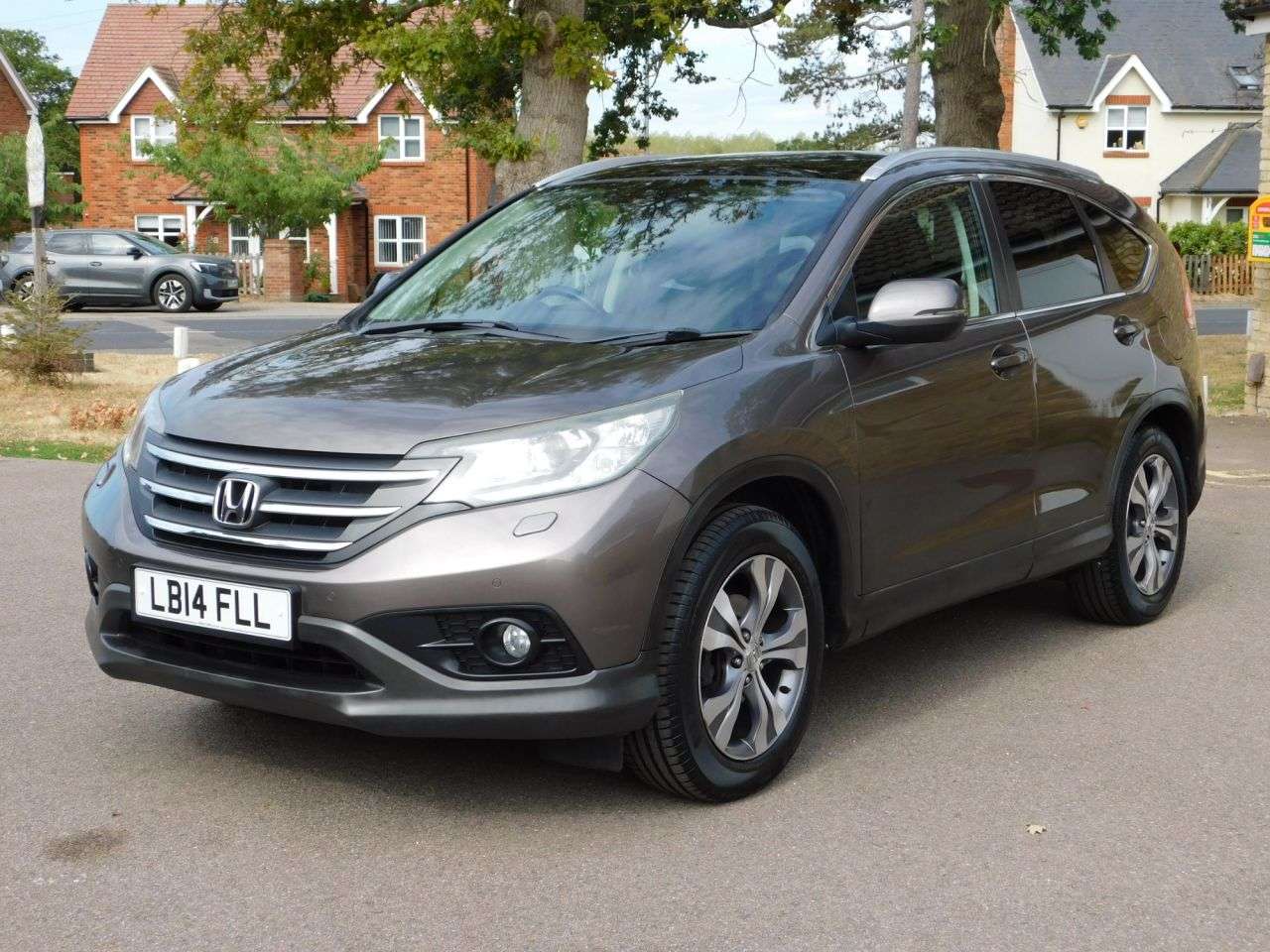 A 2014 HONDA CR-V 2.0 i-VTEC EX SUV 5dr Petrol Auto 4WD Euro 5 (155 ps) A 2014 HONDA CR-V 2.0 i-VTEC EX SUV 5dr Petrol Auto 4WD Euro 5 (155 ps)
