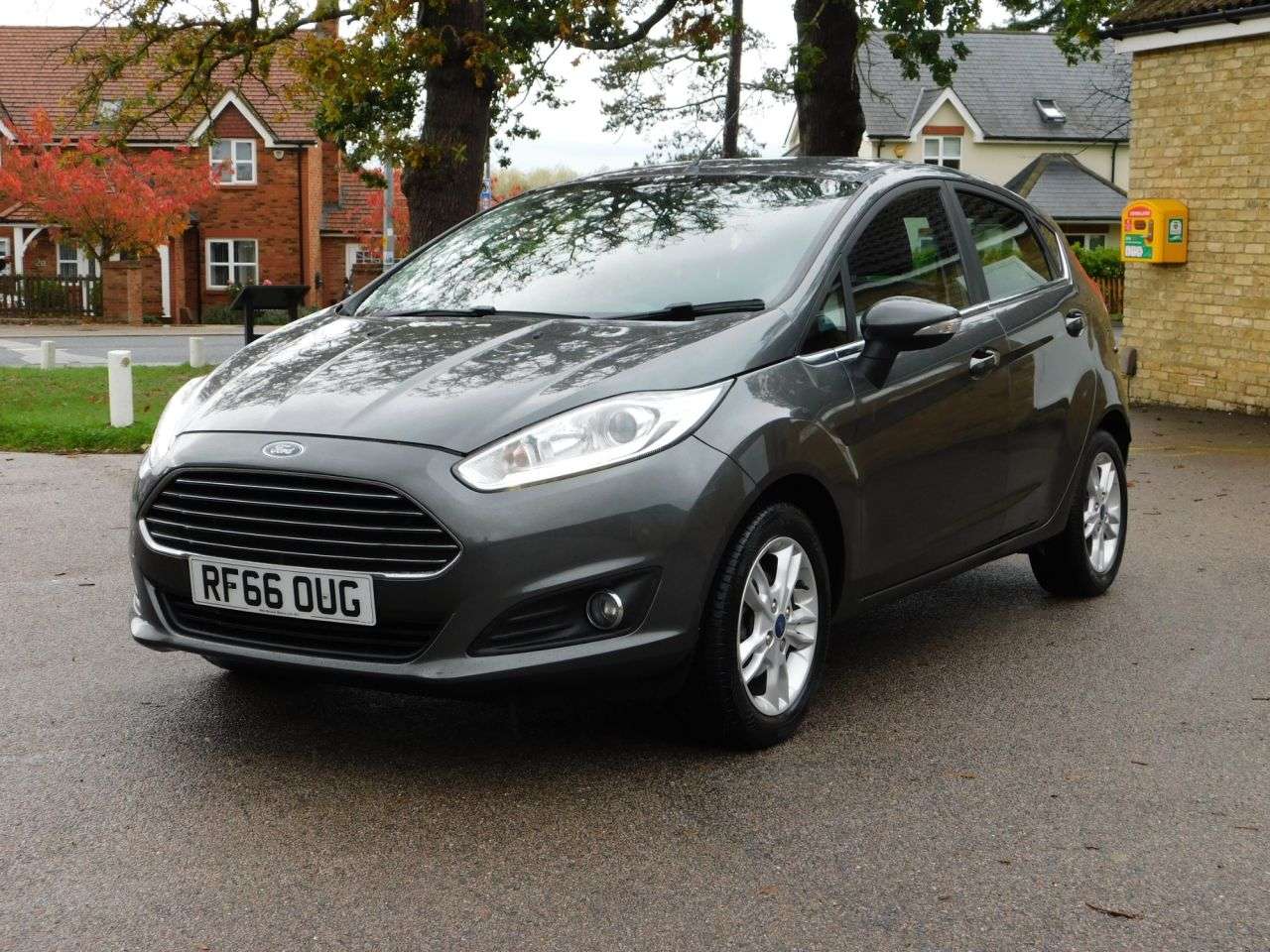 A 2017 FORD FIESTA 1.0T EcoBoost Zetec Hatchback 5dr Petrol Manual Euro 6 (s/s) (100 ps) *2017 A 2017 FORD FIESTA 1.0T EcoBoost Zetec Hatchback 5dr Petrol Manual Euro 6 (s/s) (100 ps) *2017