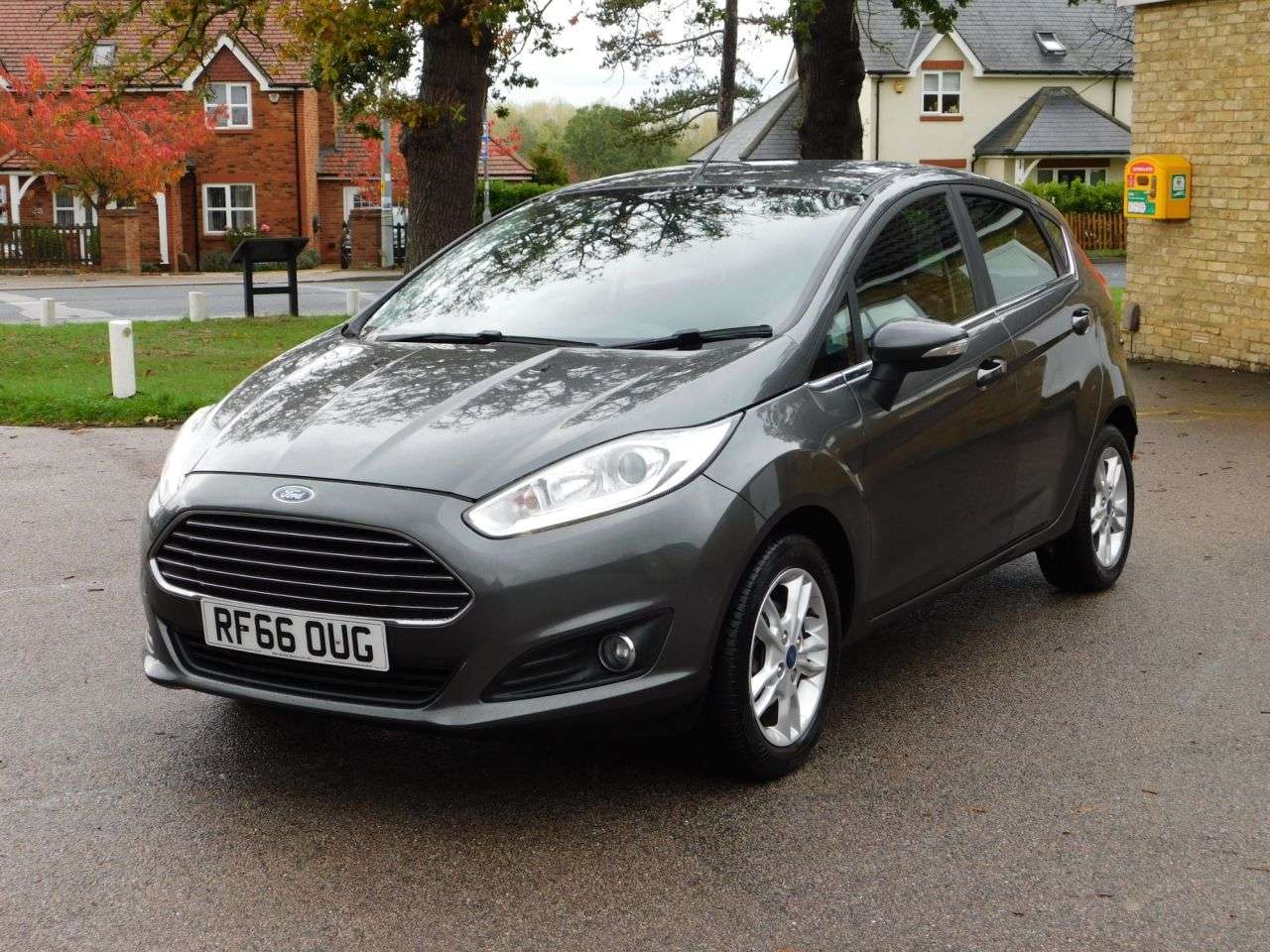 A 2017 FORD FIESTA 1.0T EcoBoost Zetec Hatchback 5dr Petrol Manual Euro 6 (s/s) (100 ps) *2017 A 2017 FORD FIESTA 1.0T EcoBoost Zetec Hatchback 5dr Petrol Manual Euro 6 (s/s) (100 ps) *2017