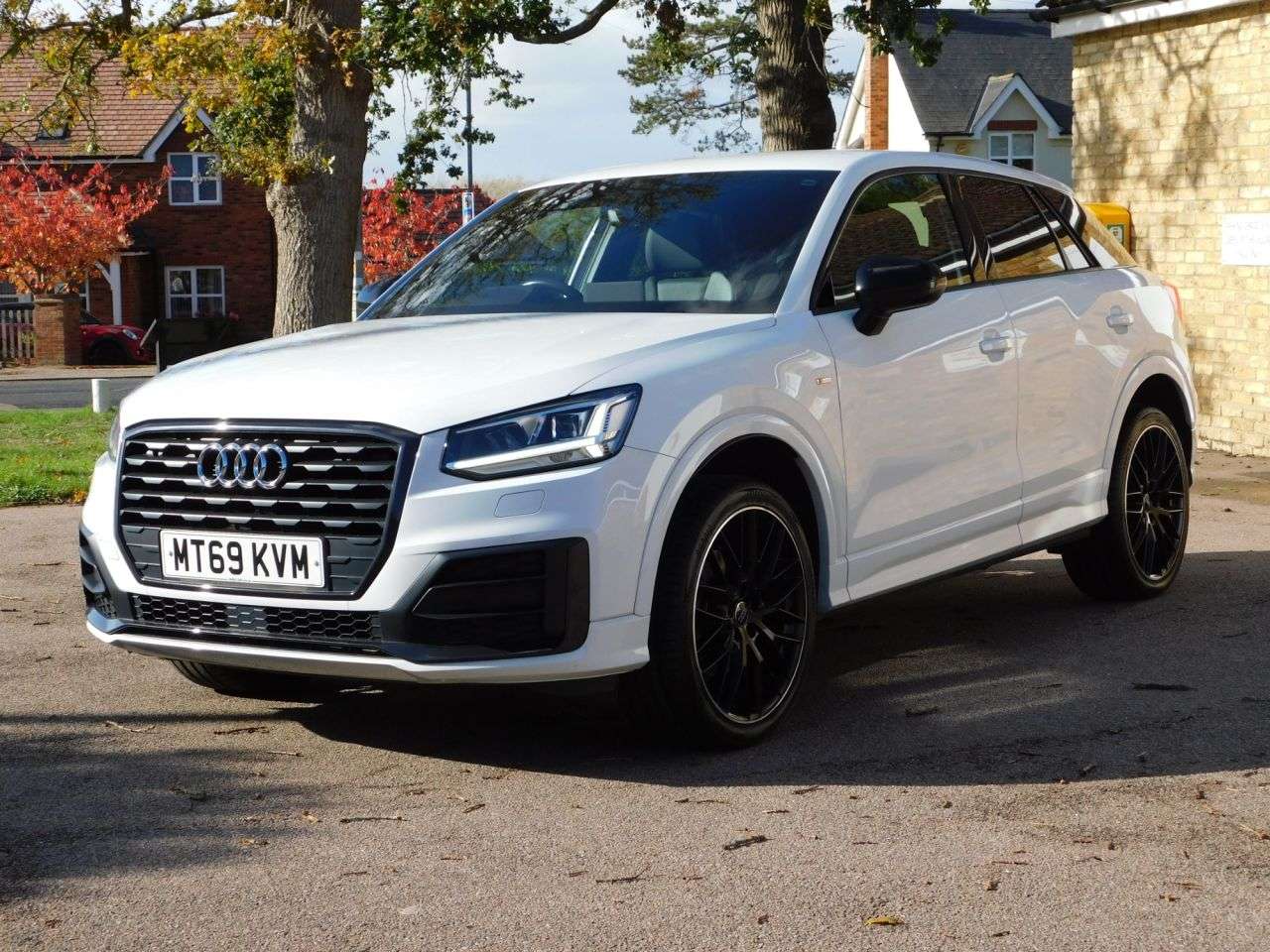 A 2019 AUDI Q2 1.5 TFSI CoD 35 Black Edition SUV 5dr Petrol S Tronic Euro 6 (s/s) (150 ps) A 2019 AUDI Q2 1.5 TFSI CoD 35 Black Edition SUV 5dr Petrol S Tronic Euro 6 (s/s) (150 ps)