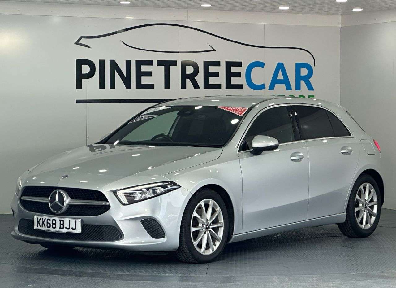A 2019 MERCEDES-BENZ A-CLASS 1.5 A180d Sport Hatchback 5dr Diesel 7G-DCT Euro 6 (s/s) (116 ps) A 2019 MERCEDES-BENZ A-CLASS 1.5 A180d Sport Hatchback 5dr Diesel 7G-DCT Euro 6 (s/s) (116 ps)