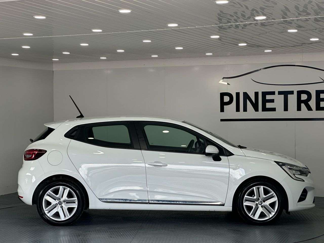 2020 RENAULT CLIO 2020 RENAULT CLIO