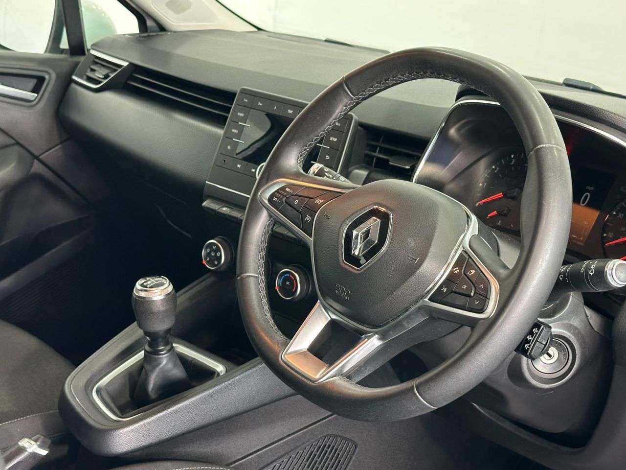 2020 RENAULT CLIO 2020 RENAULT CLIO