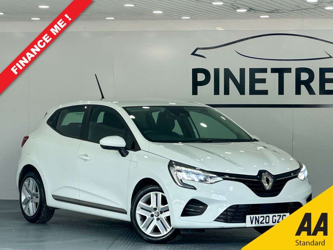 A 2020 RENAULT CLIO 1.0 SCe Play Hatchback 5dr Petrol Manual Euro 6 (s/s) (75 ps) A 2020 RENAULT CLIO 1.0 SCe Play Hatchback 5dr Petrol Manual Euro 6 (s/s) (75 ps)